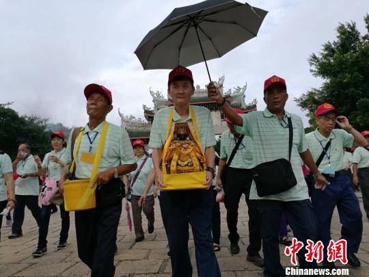 臺灣苗栗百餘名信眾赴“媽祖故里”湄洲島謁祖進(jìn)香