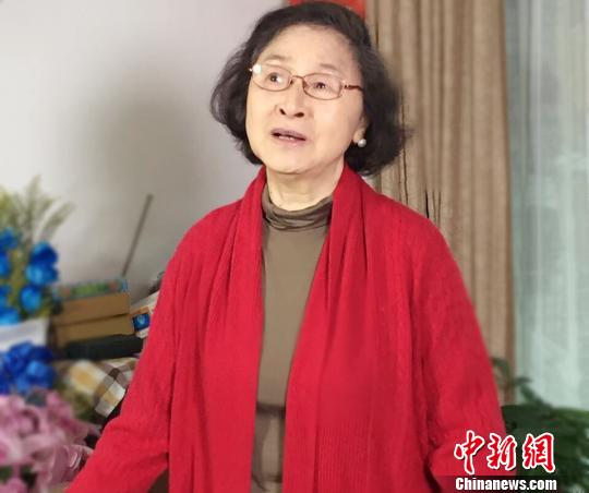 75歲的“中國(guó)好聲音”：一人飾多角幕後塑經(jīng)典