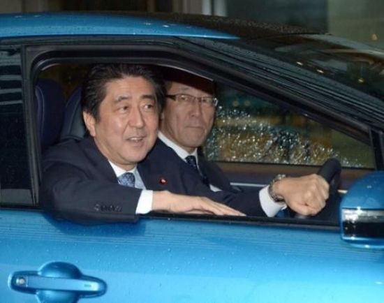 豐田新車請(qǐng)首相安倍代言 中國經(jīng)銷商叫苦不迭