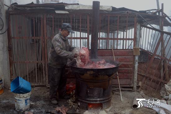 狼群一年的伙食費(fèi)大概近100萬(wàn)元。