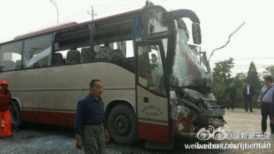 天津688路公交車(chē)撞車(chē)4人死亡 公交座位哪兒最安全