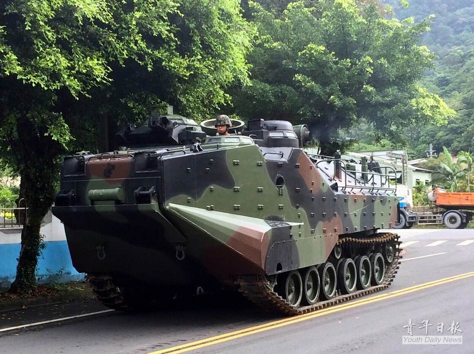 臺灣首次出動雲(yún)豹戰(zhàn)車對抗颱風