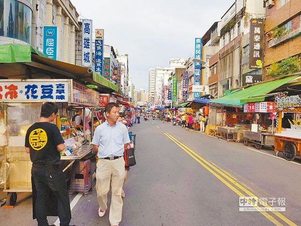 今年以來(lái)，尤其是5月以後，大陸赴臺(tái)遊客銳減，對(duì)臺(tái)灣旅遊業(yè)者造成嚴(yán)重衝擊