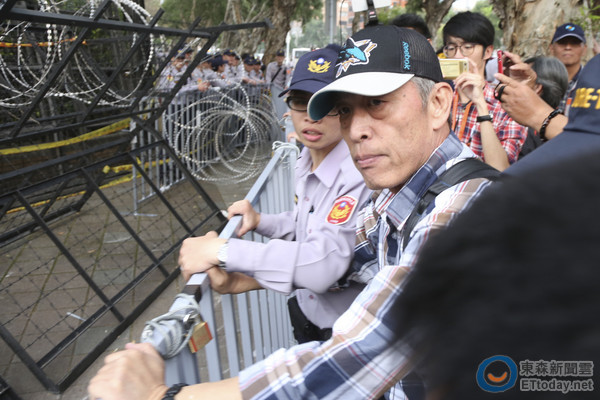 民進黨眾官員點讚"軍公教清明節(jié)去死" 洪秀柱急了!