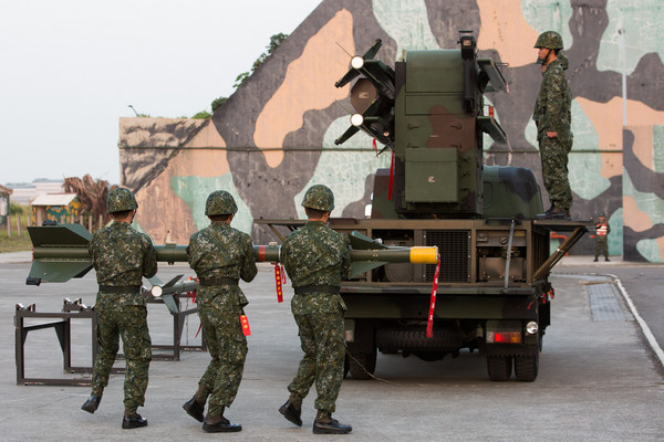 臺(tái)灣徵兵制走入歷史 1.5萬(wàn)93年前出生役男將轉(zhuǎn)服替代役