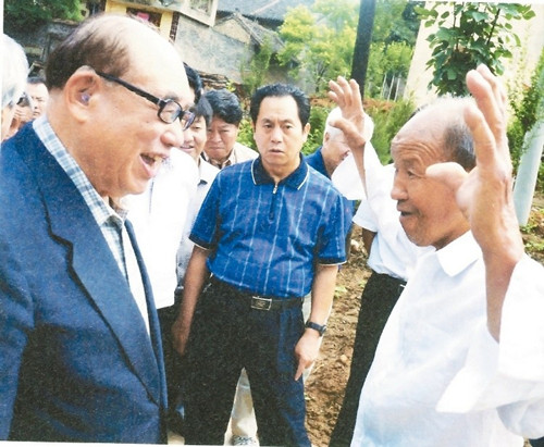 郝柏村自費(fèi)重返抗日戰(zhàn)場著新書 冀傳承歷史種子(圖)