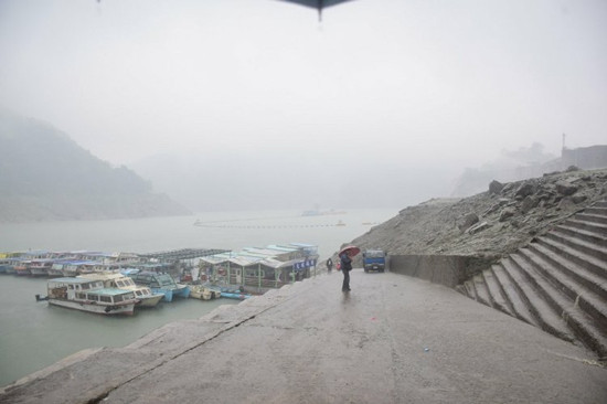 臺(tái)灣石門水庫(kù)實(shí)施人工增雨水位回升（圖）