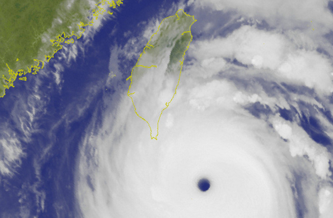 21年來最強臺莫蘭蒂暴風(fēng)圈觸恒春半島 多縣市停班停課