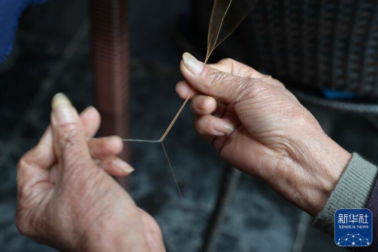 貴州三都：非遺技藝助力搬遷群眾奔小康