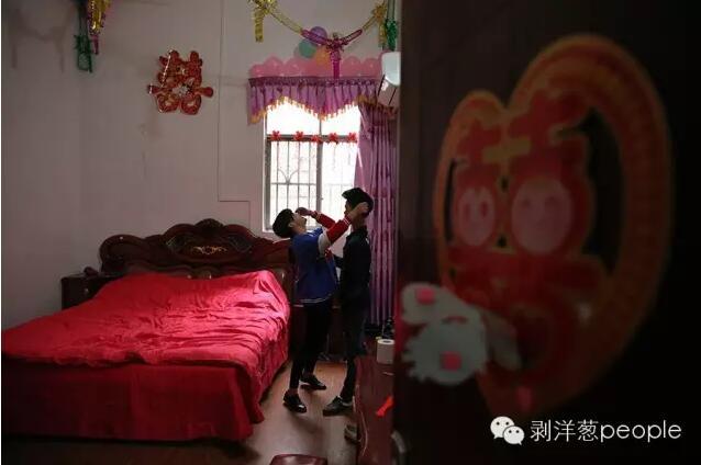 廣西16歲“娃娃夫妻”:我們還沒有養(yǎng)家的能力