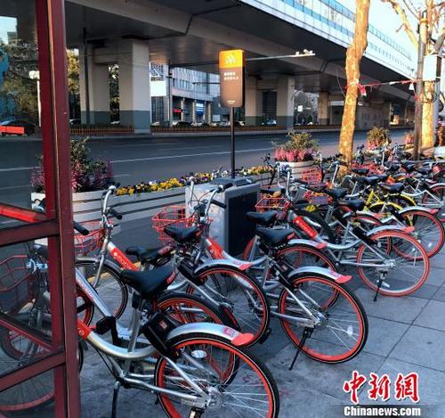 京滬等地共用單車多扎堆城裏何時(shí)飽和未有答案