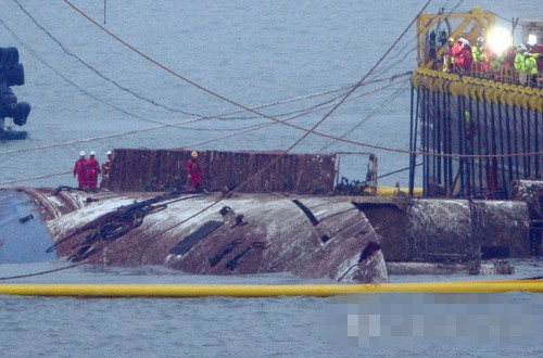 韓國最嚴(yán)重船難世越號 沉沒1073天后重見天日