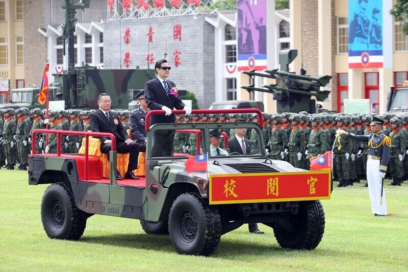 臺(tái)軍情緒化放炮有失自尊 國(guó)軍正面抗戰(zhàn)有負(fù)人民